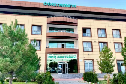 Erciş Öğretmenevi