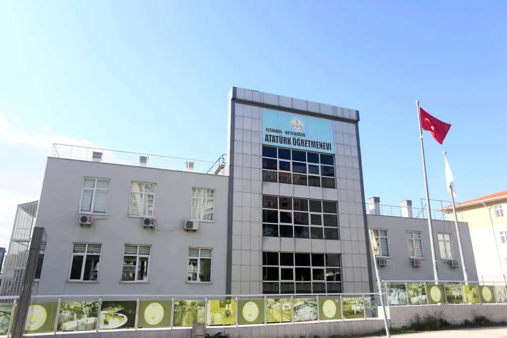 Beylikdüzü Atatürk Öğretmenevi